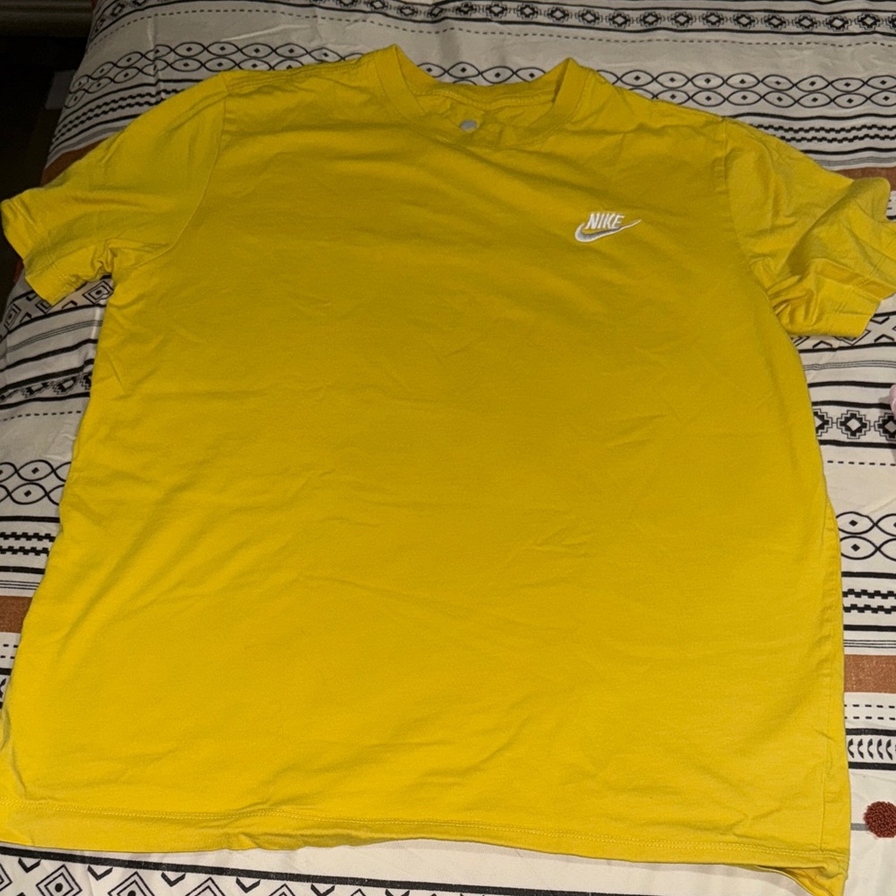 Nike Men's Vibrant Yellow  Shirt